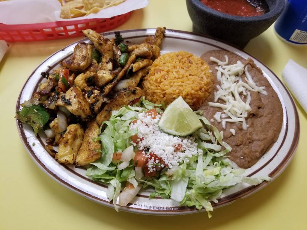 Nallys Kitchen | restaurant | 1622 Rockingham Rd, Davenport, IA 52802, USA | 5633220181 OR +1 563-322-0181