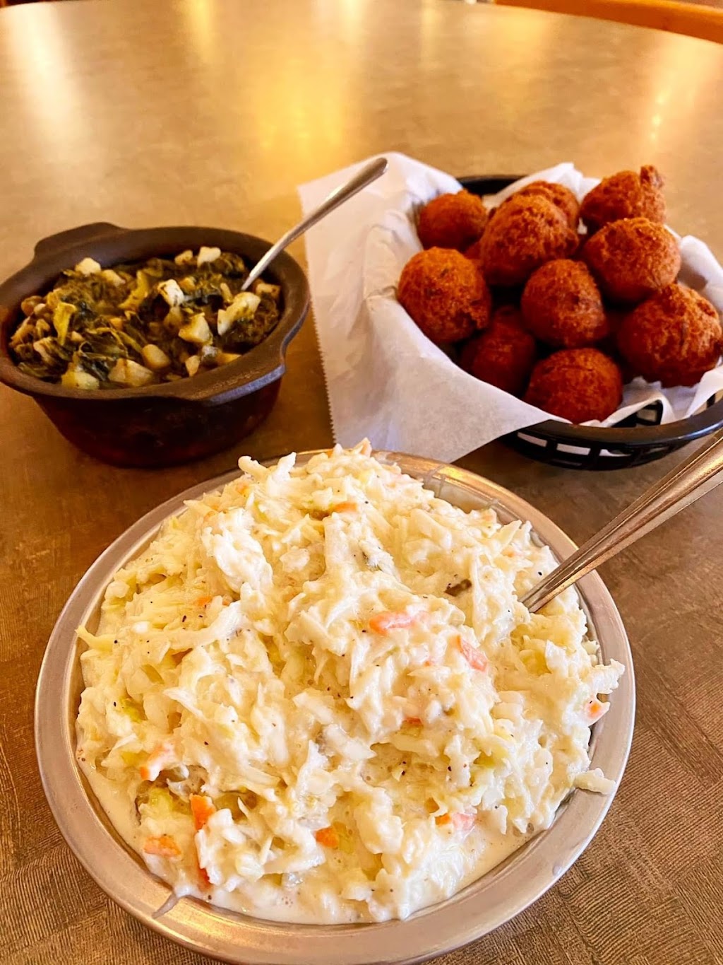 Shivers Creek Fish House Catering Services Restaurant 5166 US 49