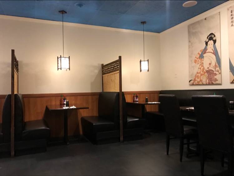 Fuji and Pho Cafe | restaurant | 1417 Locust St, Davenport, IA 52804, USA | 5633220408 OR +1 563-322-0408
