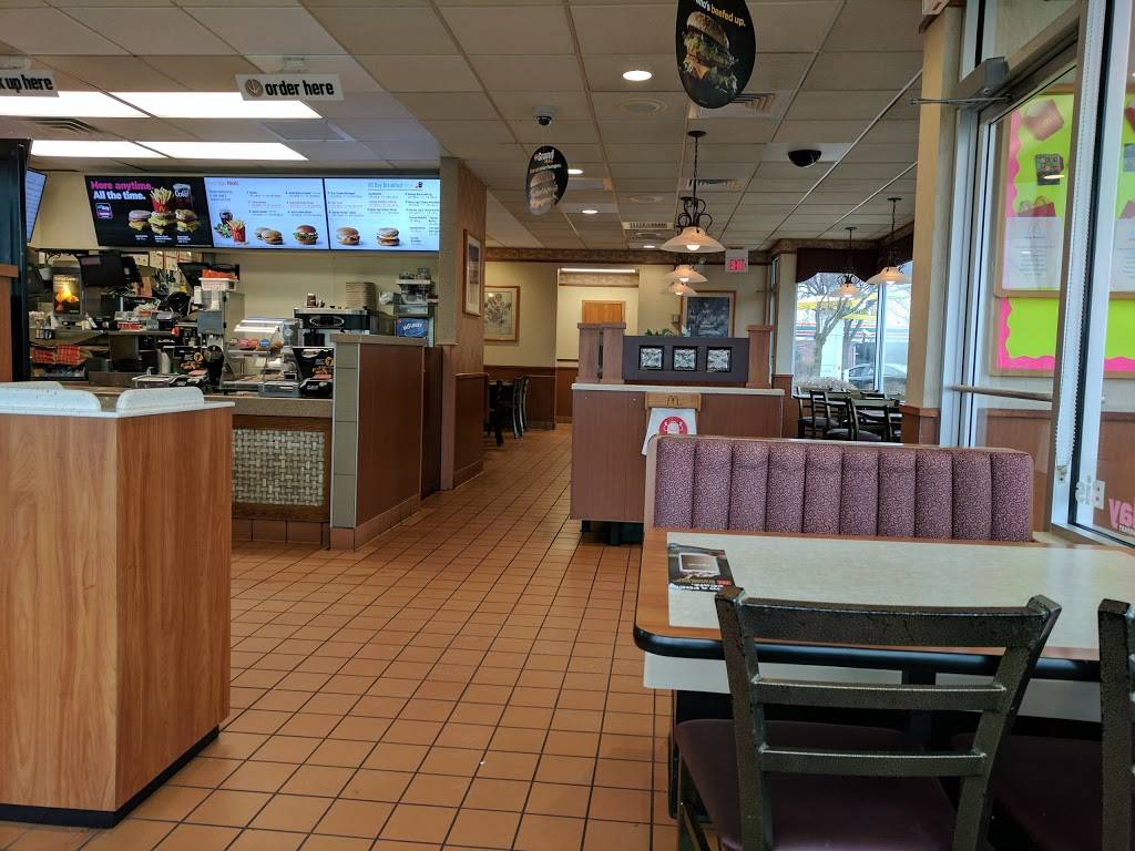 McDonalds | cafe | 100 N McLean Blvd, South Elgin, IL 60177, USA | 8479319966 OR +1 847-931-9966