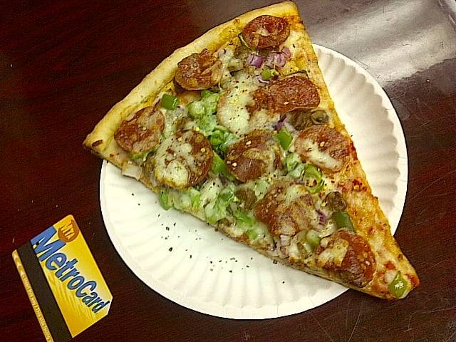 Tinys Pizza & Pasta | restaurant | 1113 Grant Ave, Bronx, NY 10456, USA | 7182938346 OR +1 718-293-8346