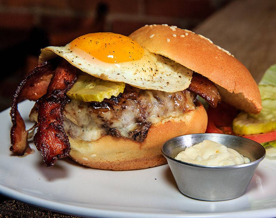 FlipSide Hudson | restaurant | 49 Village Way b, Hudson, OH 44236, USA | 3306553547 OR +1 330-655-3547