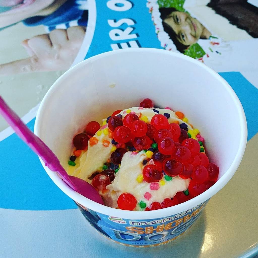 Menchies Frozen Yogurt | bakery | 4017 WI-28, Kohler, WI 53044, USA | 9204598580 OR +1 920-459-8580