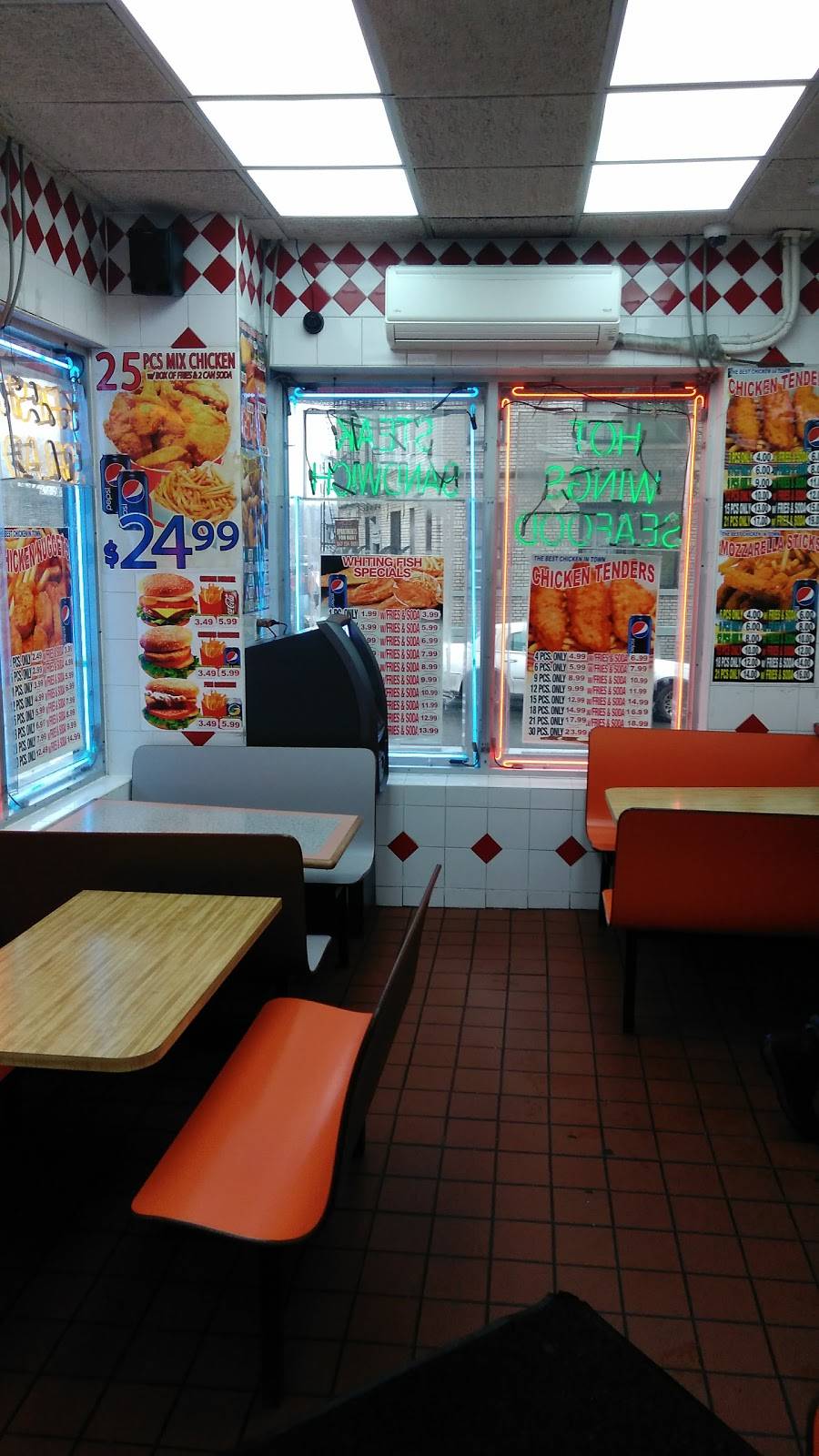 Kennedy Fried Chicken | restaurant | 218 E 165th St, Bronx, NY 10456, USA | 7185885780 OR +1 718-588-5780