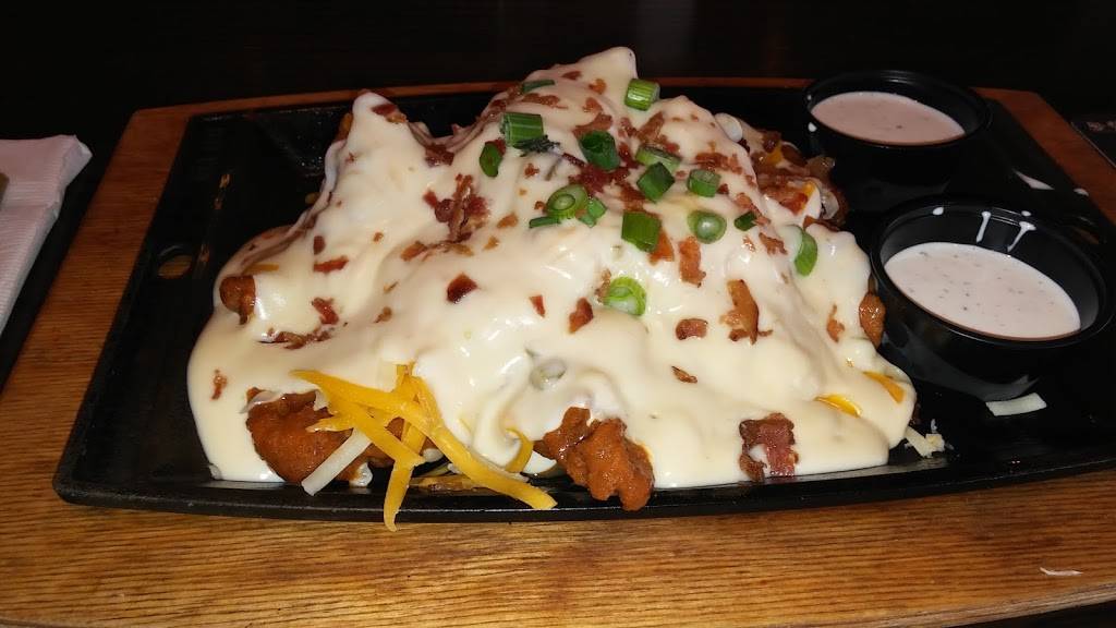 Chilis Grill & Bar | meal takeaway | 2805 W Washington St, Stephenville, TX 76401, USA | 2549687800 OR +1 254-968-7800