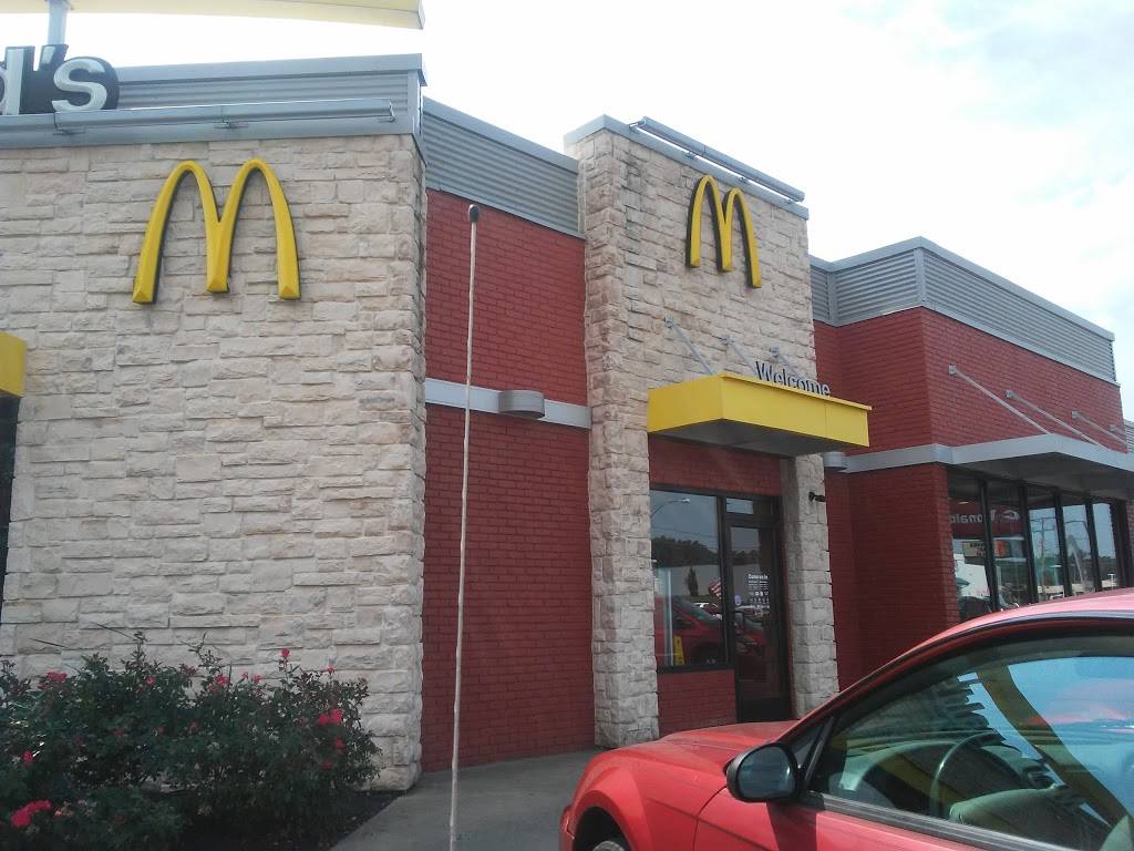 McDonalds | cafe | 2739 Maple Ave, Zanesville, OH 43701, USA | 7404523753 OR +1 740-452-3753