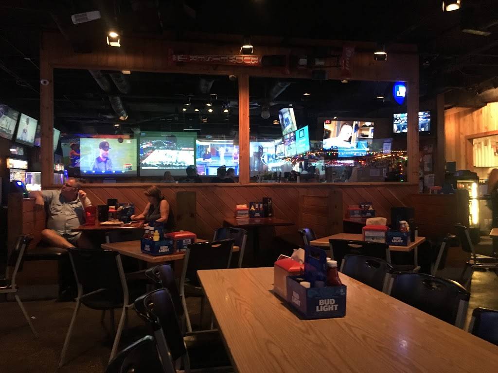 Prime Time Sports Grill | restaurant | 14404 N Dale Mabry Hwy, Tampa, FL 33618, USA | 8139080780 OR +1 813-908-0780