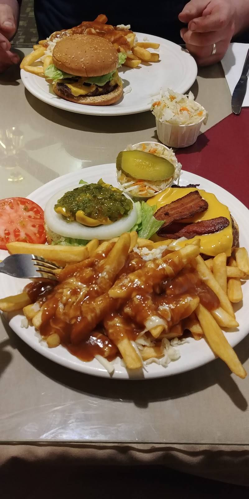 Marys Restaurant | restaurant | 513 St Lawrence St, Winchester, ON K0C 2K0, Canada | 6137743733 OR +1 613-774-3733