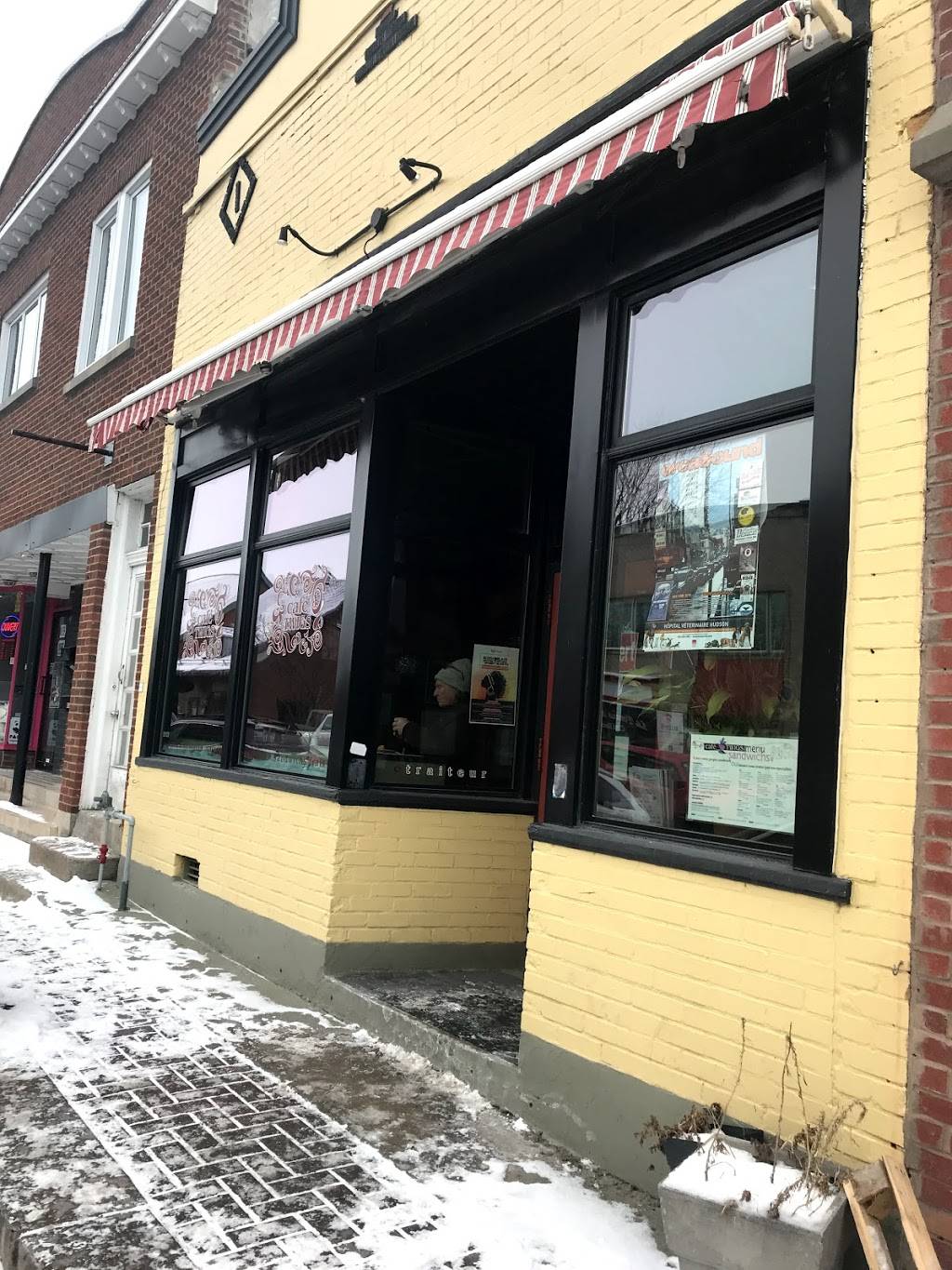 Cafe Twigs | restaurant | 85 Rue Sainte-Anne, Sainte-Anne-de-Bellevue, QC H9X 1L9, Canada | 5144571161 OR +1 514-457-1161