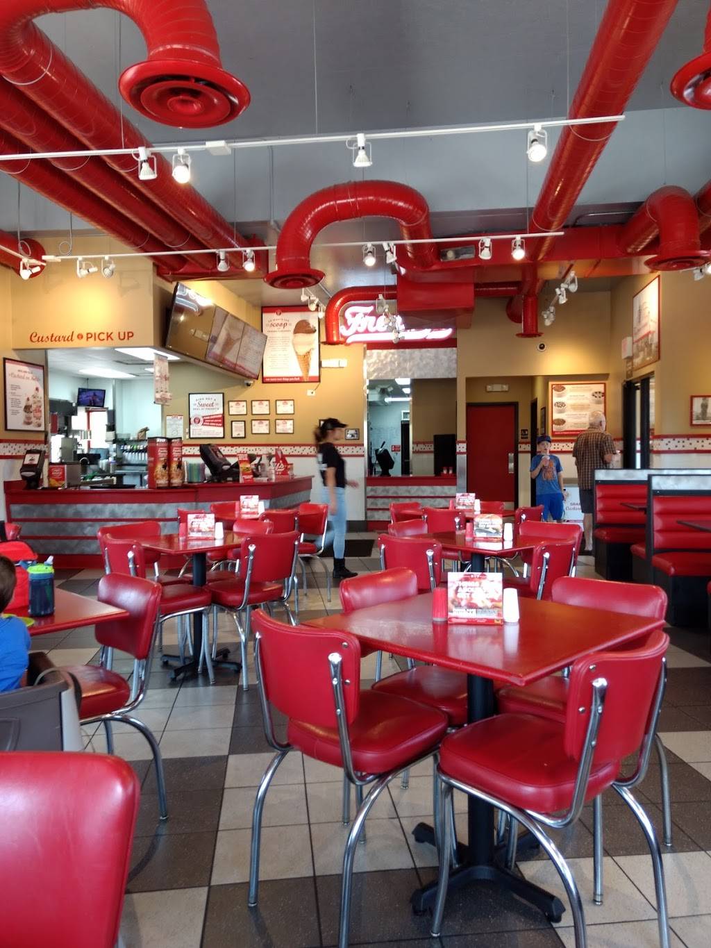 Freddy's Frozen Custard & Steakburgers Restaurant 511 Garden of the