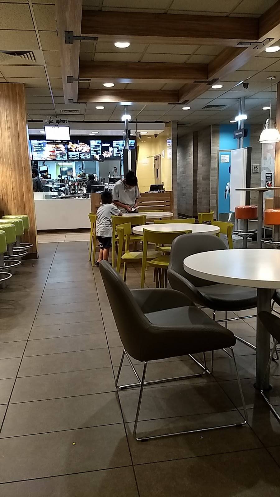 McDonalds | cafe | 1071 W Martin Luther King Jr Blvd, Los Angeles, CA 90037, USA | 3237313666 OR +1 323-731-3666
