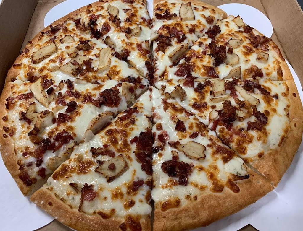 Charlie’s Pizza and More | restaurant | 405 US-59, Heavener, OK 74937, USA | 9186580725 OR +1 918-658-0725
