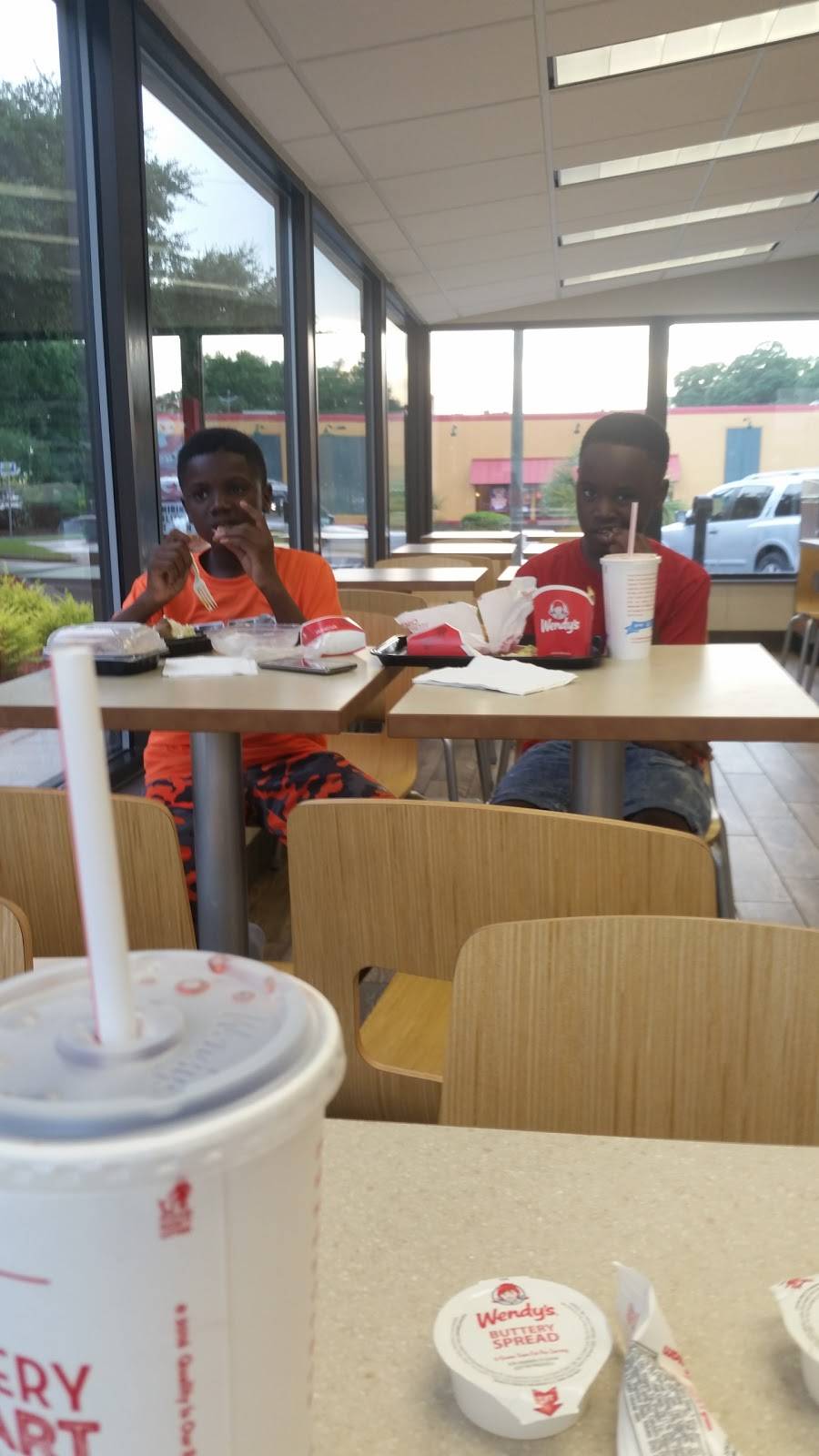 Wendy's | 2020 E Victory Dr, Savannah, GA 31404, USA