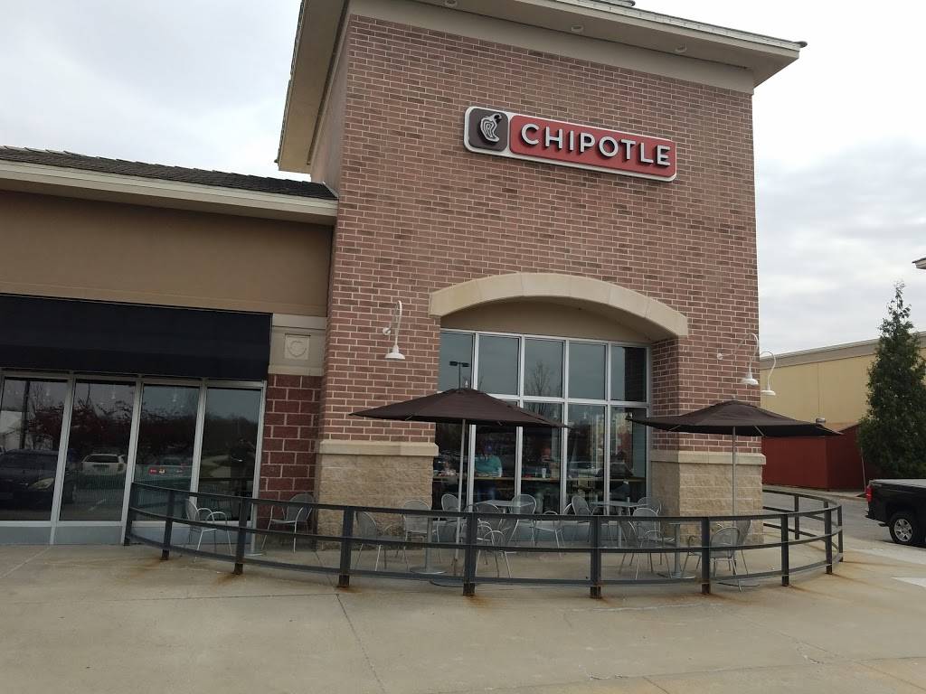 Chipotle Mexican Grill - Restaurant | 1716 NW Chipman Rd, Lee's Summit, MO  64081, USA