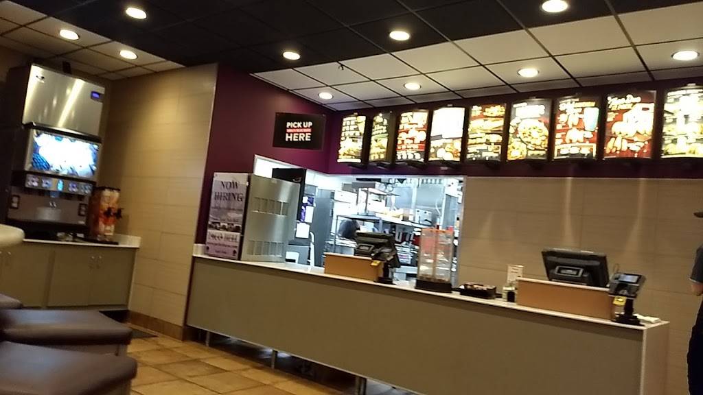 Taco Bell | meal takeaway | 1600 W Reynolds St, Pontiac, IL 61764, USA | 8158426734 OR +1 815-842-6734
