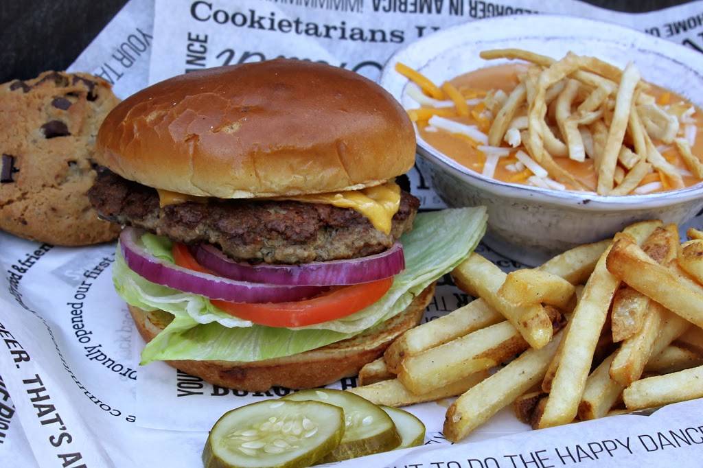 Max & Ermas | restaurant | 7085 Engle Rd, Middleburg Heights, OH 44130, USA | 4408161626 OR +1 440-816-1626