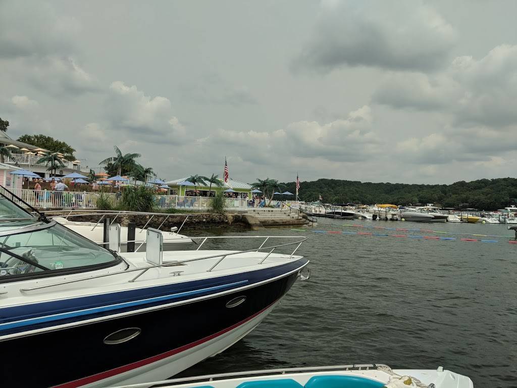 Coconuts Bar and Grill | restaurant | Ledges Dr, Osage Beach, MO 65065, USA | 5733726500 OR +1 573-372-6500