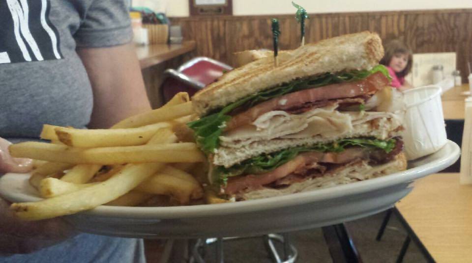 Taylors Diner | restaurant | 125 Wooster St, Lodi, OH 44254, USA | 3303024258 OR +1 330-302-4258