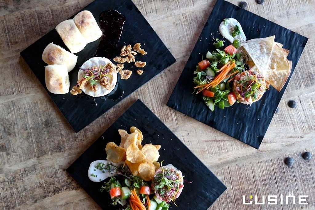 L'Usine 2939 Boulevard des Promenades, SainteMarthesurleLac, QC