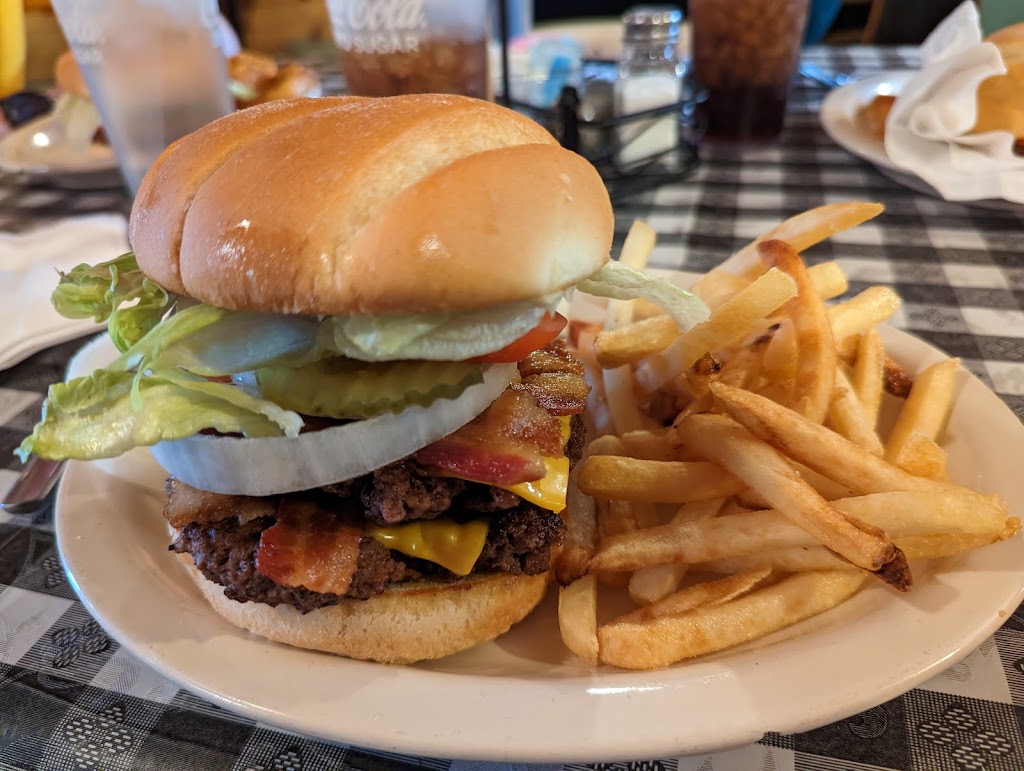 Old 41 Diner - Veedersburg, IN | restaurant | 818 N Sterling Ave, Veedersburg, IN 47987, USA | 7652947035 OR +1 765-294-7035
