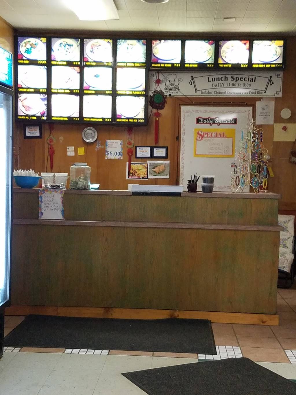 Angolas China Kitchen | restaurant | 167 N Main St, Angola, NY 14006, USA | 7165491182 OR +1 716-549-1182