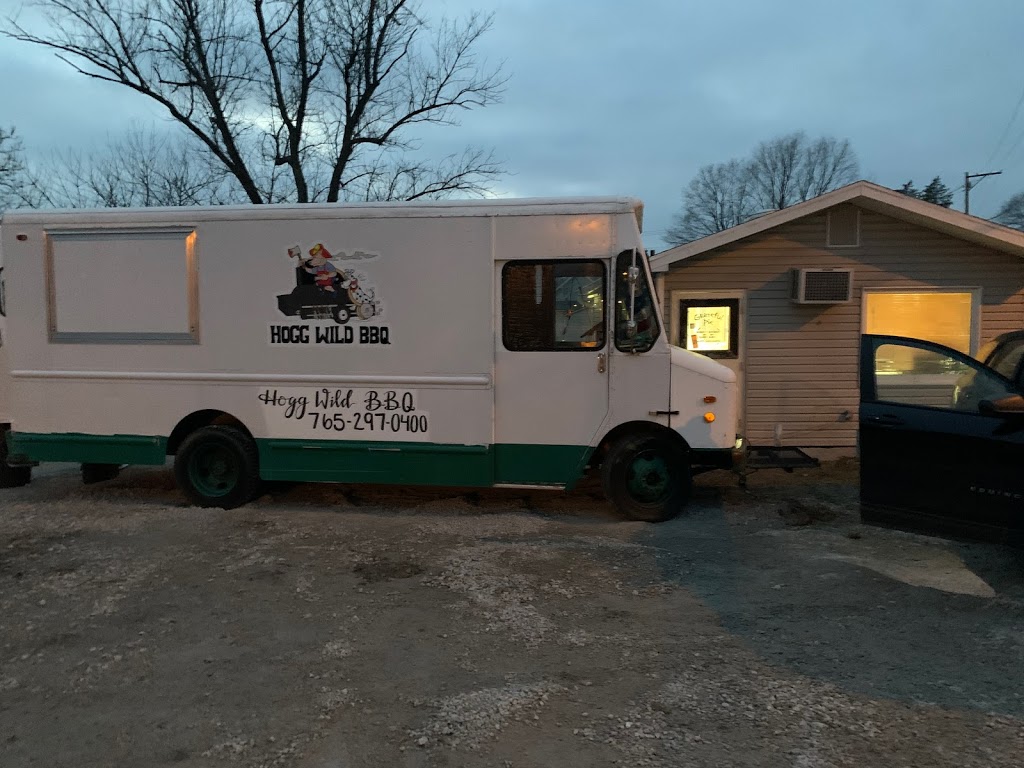 Hoggwild BBQ | restaurant | 308 E Berry St, Greencastle, IN 46135, USA | 7652970400 OR +1 765-297-0400