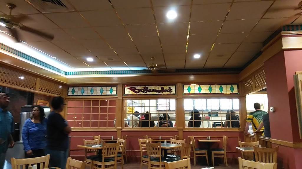 Bojangles Famous Chicken n Biscuits | restaurant | 1105 E Atlantic St, South Hill, VA 23970, USA | 4344476910 OR +1 434-447-6910