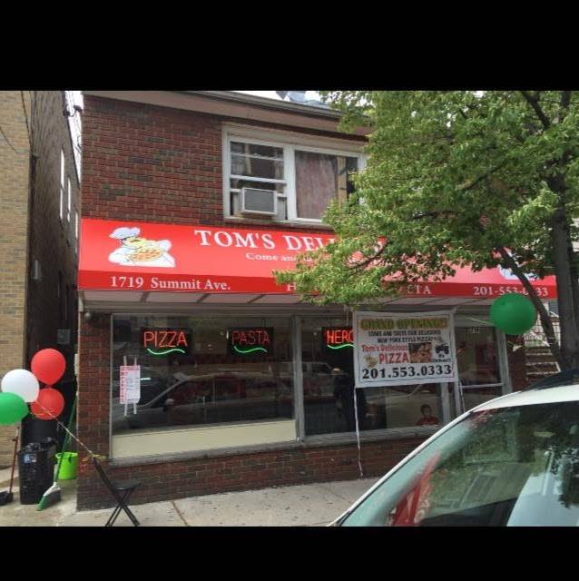 Toms Delicious Pizza | restaurant | 1719 Summit Ave, Union City, NJ 07087, USA | 2015530333 OR +1 201-553-0333