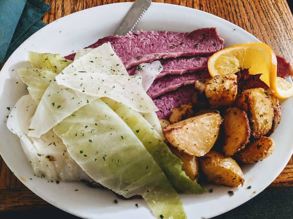 The Irish Lion Restaurant & Pub | restaurant | 212 W Kirkwood Ave, Bloomington, IN 47404, USA | 8123369076 OR +1 812-336-9076