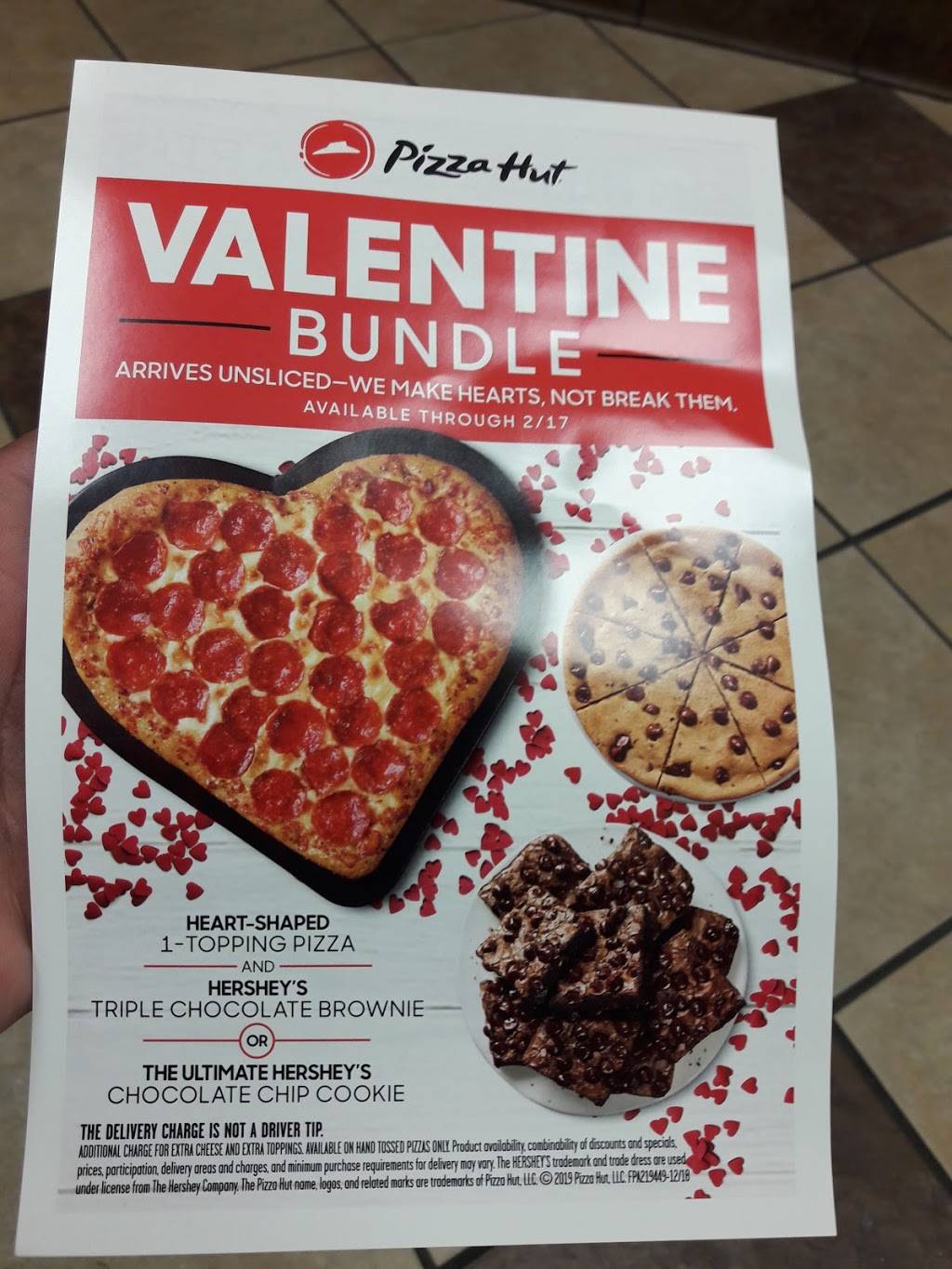 Pizza Hut | meal delivery | 2176 Pass Rd, Biloxi, MS 39531, USA | 2283850643 OR +1 228-385-0643