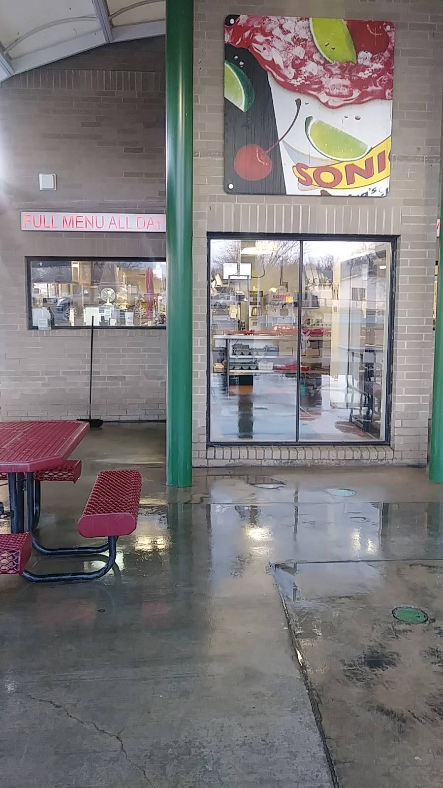 Sonic Drive-In | restaurant | 1514 S Fort Hood St, Killeen, TX 76542, USA | 2545546480 OR +1 254-554-6480