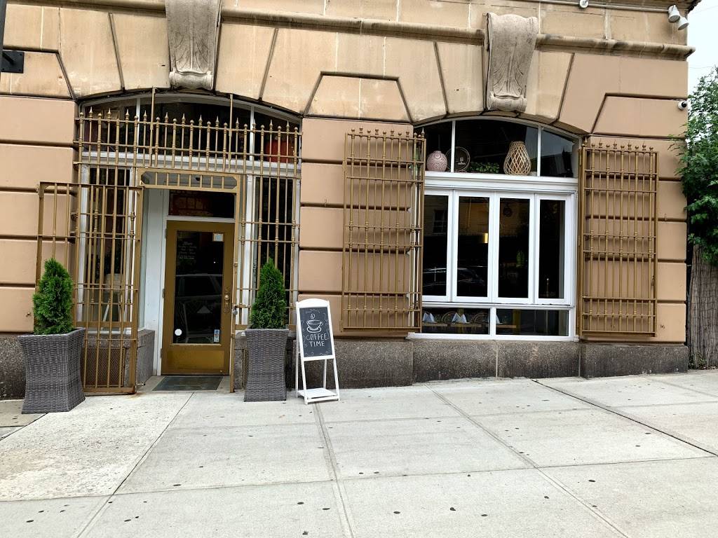 Halo Bistro Café | cafe | 4394 Broadway, New York, NY 10040, USA | 6468360783 OR +1 646-836-0783