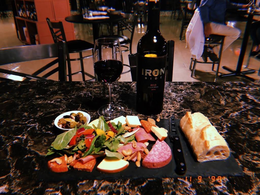 Vinami Zanesville | restaurant | 333 Market St, Zanesville, OH 43701, USA | 7404870700 OR +1 740-487-0700