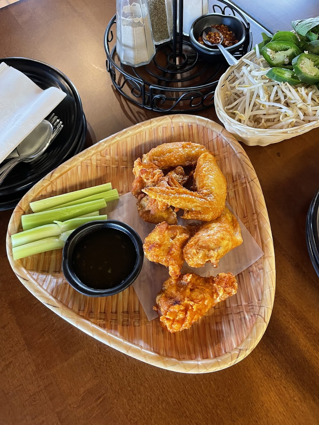 Koracha Thai Restaurant | restaurant | 229 Harwood Rd, Bedford, TX 76021, USA | 8173967585 OR +1 817-396-7585