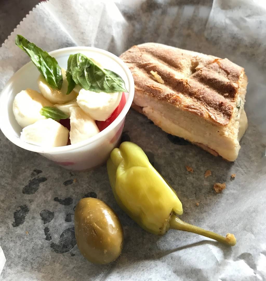Ditullios Italian Market Cafe | cafe | 2207 E State St, Rockford, IL 61104, USA | 8153992080 OR +1 815-399-2080