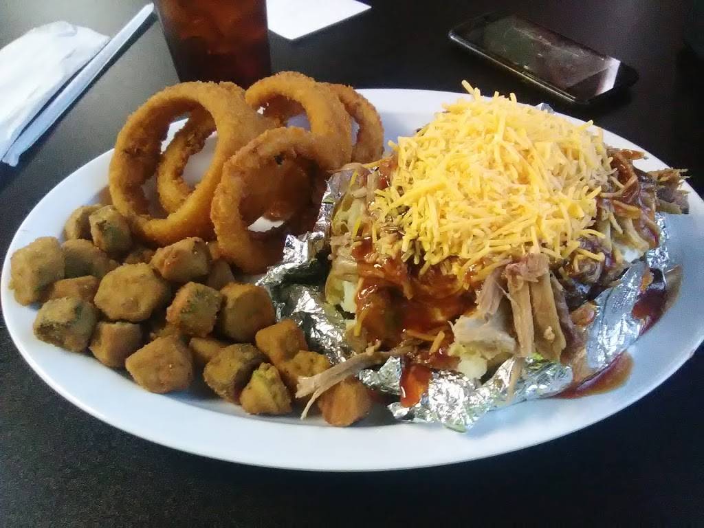 Outlaw BBQ | restaurant | 103 Veterans Ave, Talihina, OK 74571, USA | 9185672288 OR +1 918-567-2288