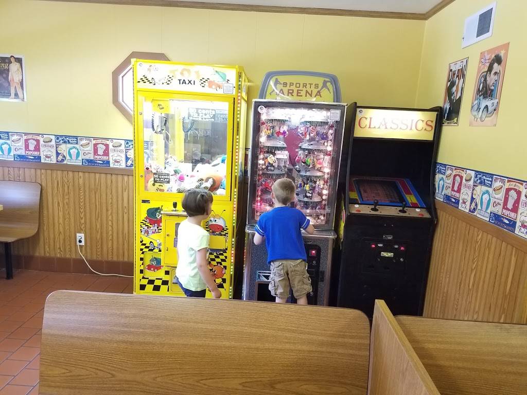 Cruise In | restaurant | 549 E Prospect Ave, Marion, WI 54950, USA | 7159731300 OR +1 715-973-1300