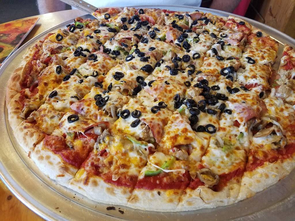 Susan Bobes Pizza | restaurant | 101 W Broadway St, Princeton, IN 47670, USA | 8123852554 OR +1 812-385-2554