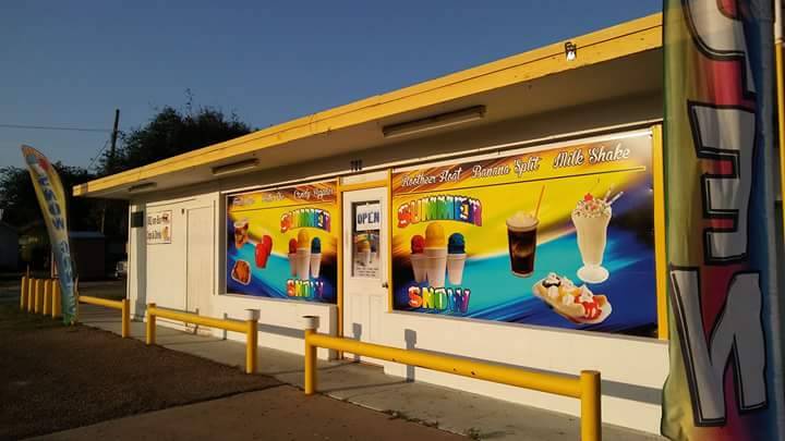 Summer Snow Sno-Kones | restaurant | 700 N 6th St, Kingsville, TX 78363, USA | 3612212661 OR +1 361-221-2661