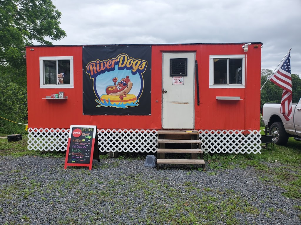 River Dogs | restaurant | 4306 N Delaware Dr, Easton, PA 18040, USA | 9088943364 OR +1 908-894-3364