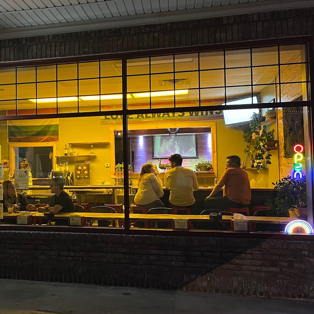 The Olive Tree | restaurant | 121 W Chillicothe Ave, Bellefontaine, OH 43311, USA | 9372101549 OR +1 937-210-1549