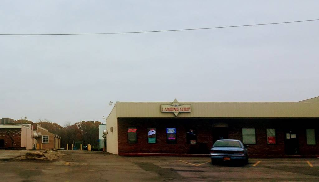 Landing Strip 1280 Scottsville Rd 10, Rochester, NY 14624, USA