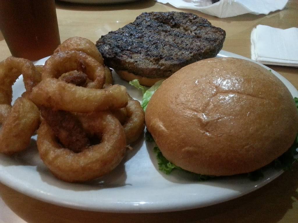 Brewsters Bar & Grille | night club | 9239 TN-52, Portland, TN 37148, USA | 6153258873 OR +1 615-325-8873