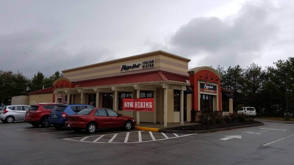 Pizza Hut - Meal takeaway | 18 Main St, Newport, ME 04953, USA