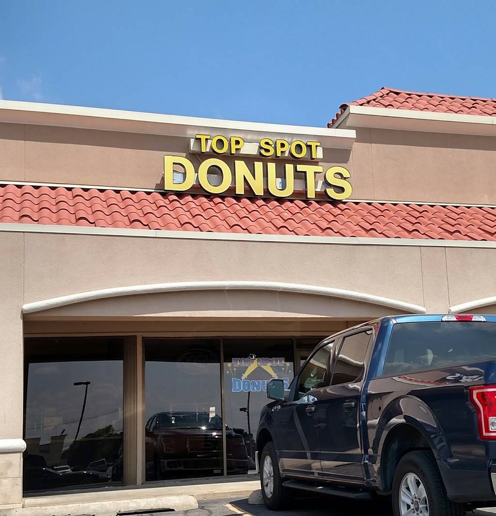 Top Spot Donuts | bakery | 1005 N Elm Pl, Broken Arrow, OK 74012, USA | 9182515557 OR +1 918-251-5557