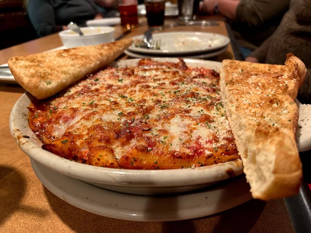 BoomBozz Craft Pizza & Taphouse S. Hurstbourne Restaurant 1890 S