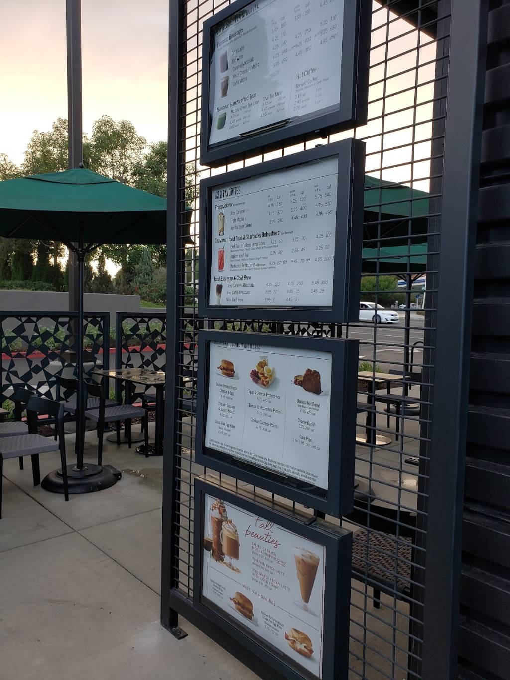Starbucks | cafe | 24281 Moulton Pkwy, Laguna Woods, CA 92637, USA | 9493060678 OR +1 949-306-0678