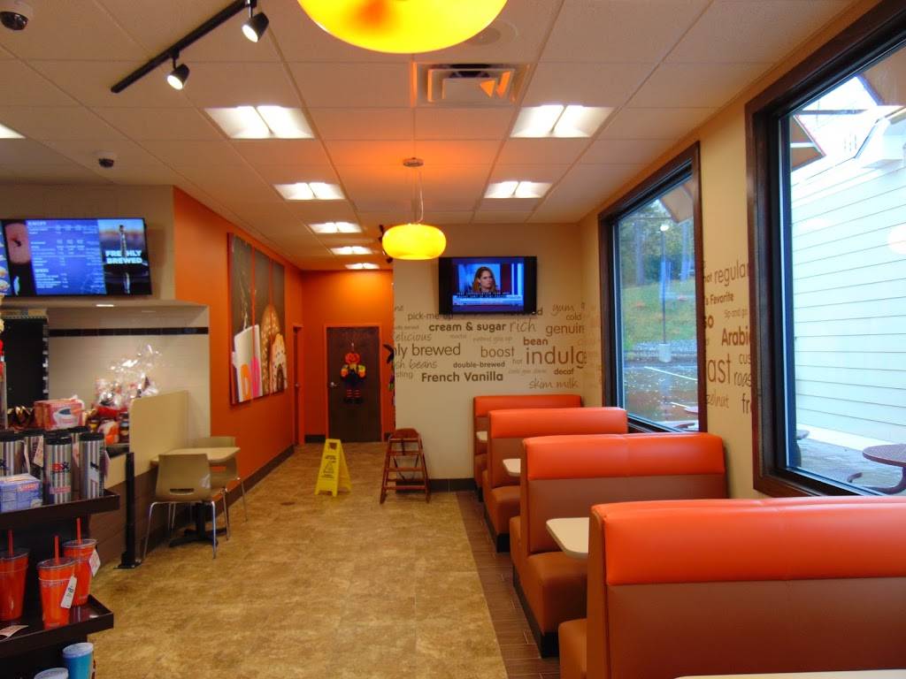 Dunkin | bakery | 445 Providence Rd, Brooklyn, CT 06234, USA | 8604120808 OR +1 860-412-0808