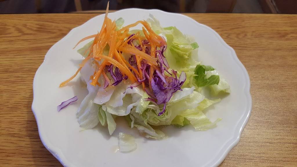 Yummy Thai Restaurant | restaurant | 2823 E State Blvd, Fort Wayne, IN 46805, USA | 2602209166 OR +1 260-220-9166