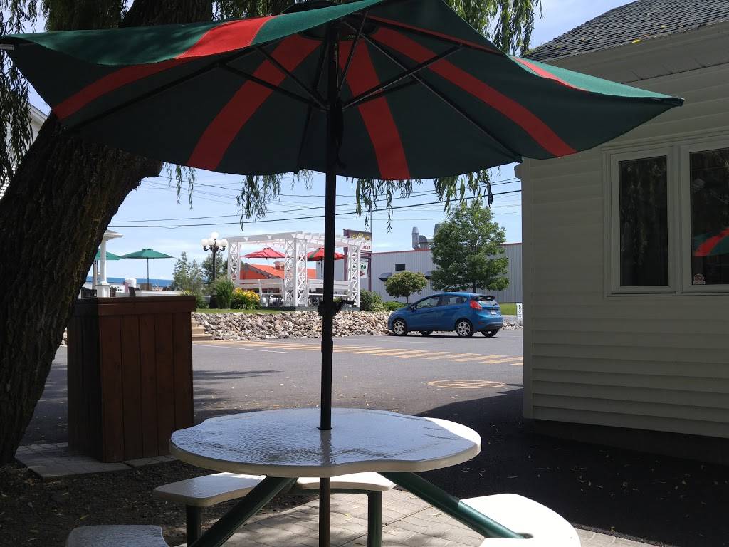 Cantine Ô Ptit Creux | restaurant | 2110 QC-112, Saint-Césaire, QC J0L 1T0, Canada | 4509471700 OR +1 450-947-1700